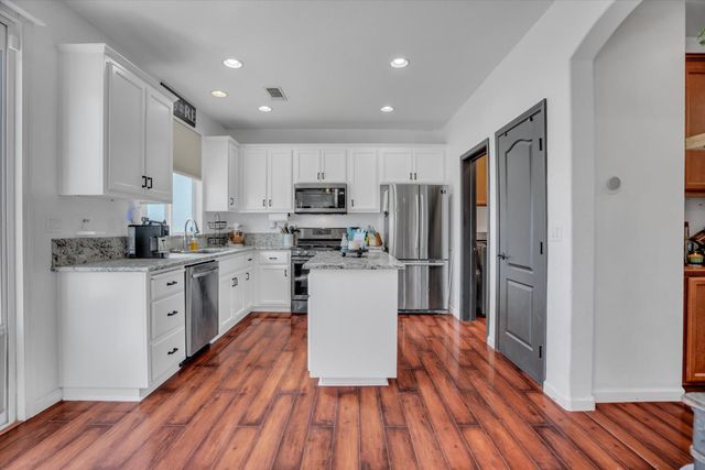 109 Gold Dust Dr, Valley Springs, CA 95252