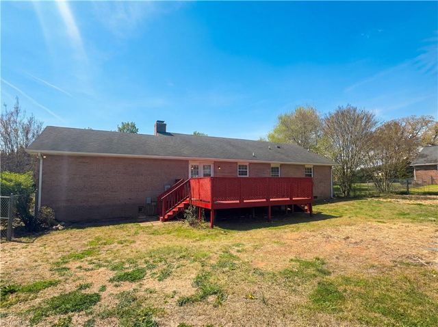 8301 Knight Village Circle, Stokesdale, NC 27357