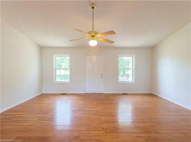 8301 Knight Village Circle, Stokesdale, NC 27357