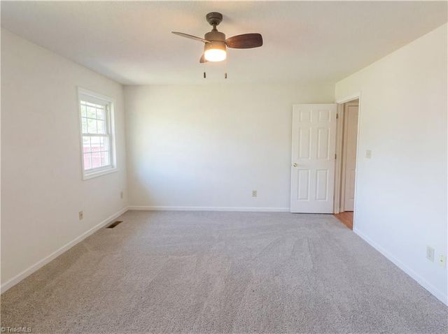 8301 Knight Village Circle, Stokesdale, NC 27357