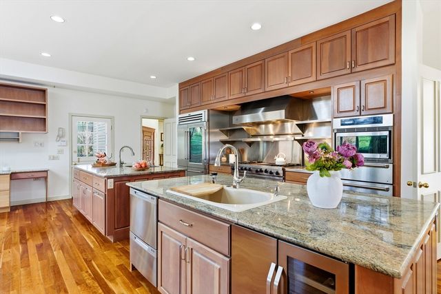 55 Hillcrest Rd, Weston, MA 02493