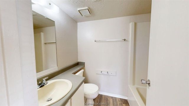 1016 Autumn Circle B, College Station, TX 77840