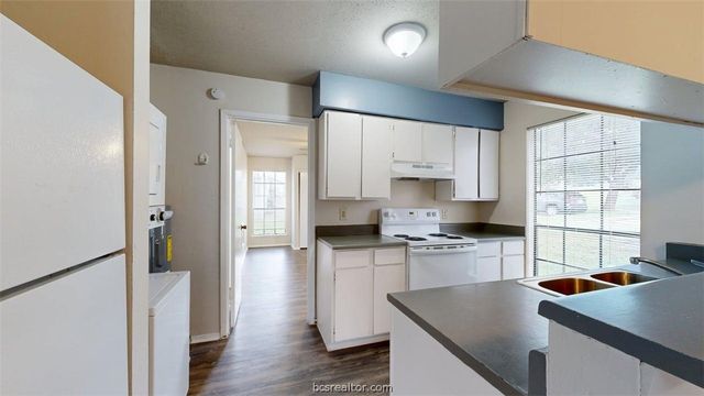 1016 Autumn Circle B, College Station, TX 77840