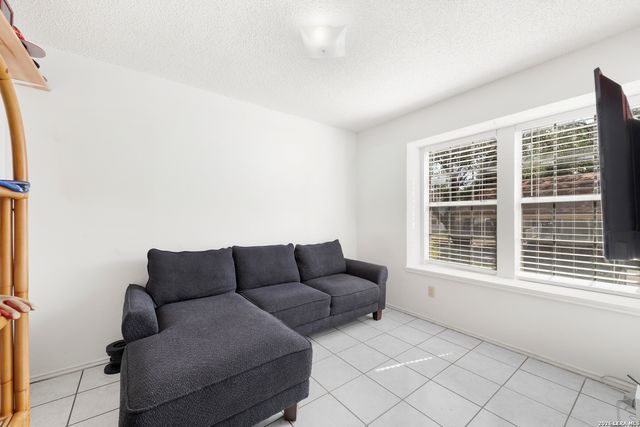 7880 Micron Dr Apt 3306, San Antonio, TX 78251