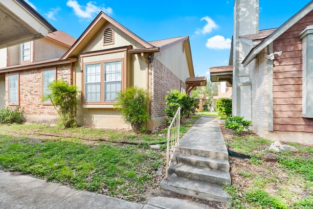 7880 Micron Dr Apt 3306, San Antonio, TX 78251