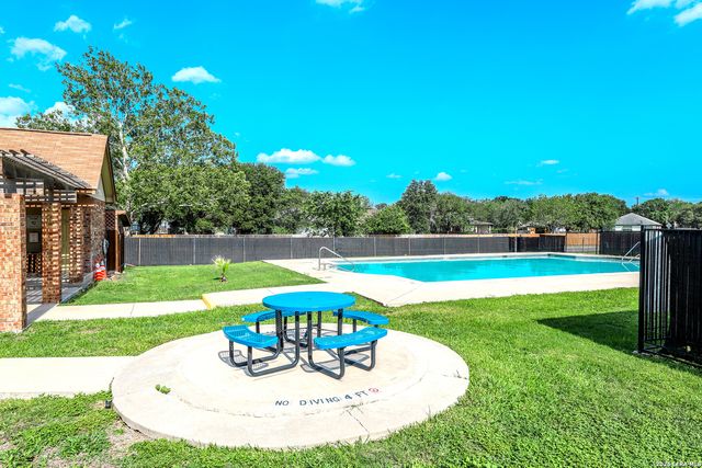 7880 Micron Dr Apt 3306, San Antonio, TX 78251