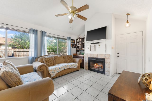 7880 Micron Dr Apt 3306, San Antonio, TX 78251