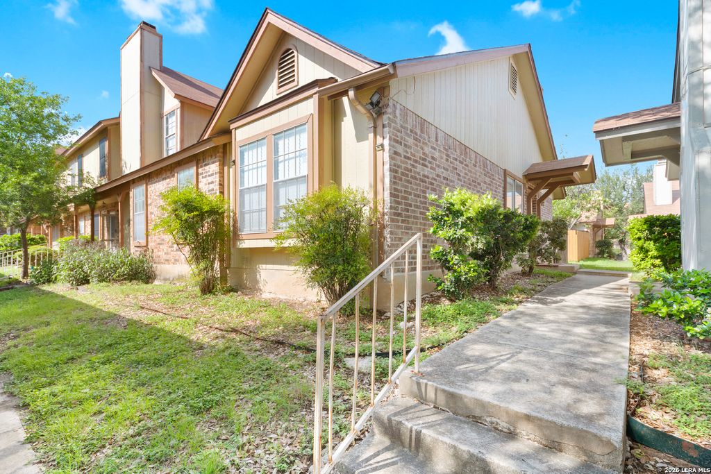 7880 Micron Dr Apt 3306, San Antonio, TX 78251