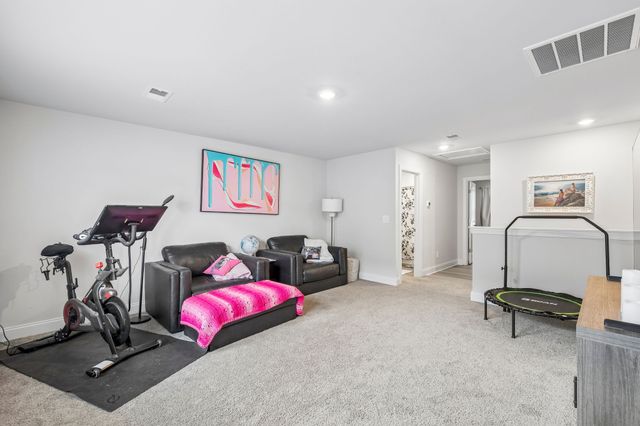 4877 Myra Dr, Hermitage, TN 37076