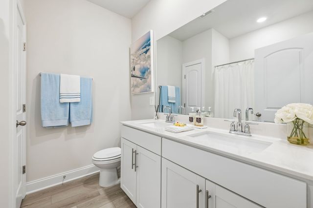 4877 Myra Dr, Hermitage, TN 37076