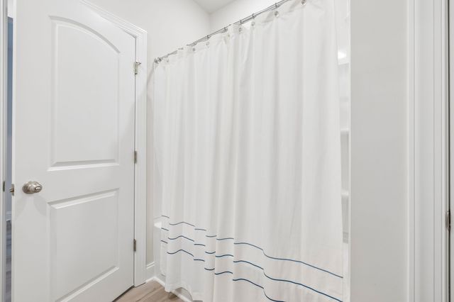 4877 Myra Dr, Hermitage, TN 37076