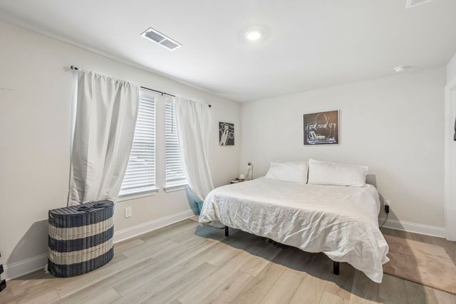 4877 Myra Dr, Hermitage, TN 37076