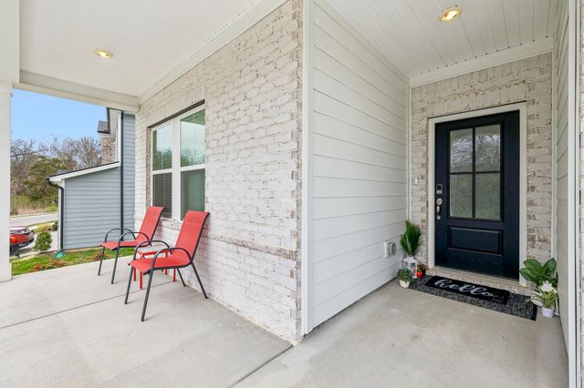 4877 Myra Dr, Hermitage, TN 37076