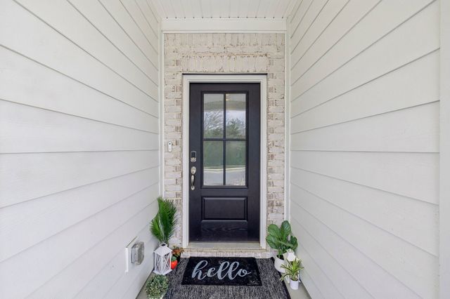 4877 Myra Dr, Hermitage, TN 37076