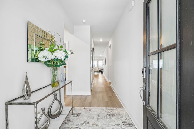 4877 Myra Dr, Hermitage, TN 37076