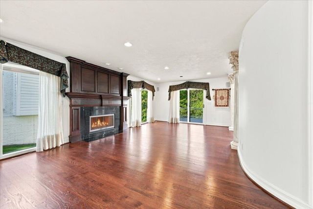 6122 Trailwood Lane, West Bloomfield, MI 48322