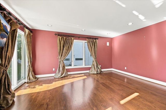 6122 Trailwood Lane, West Bloomfield, MI 48322