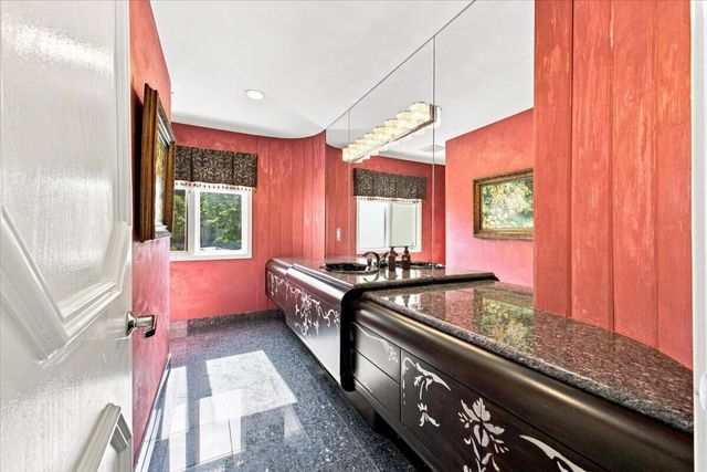 6122 Trailwood Lane, West Bloomfield, MI 48322
