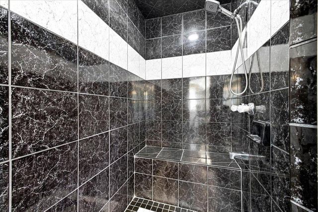 6122 Trailwood Lane, West Bloomfield, MI 48322