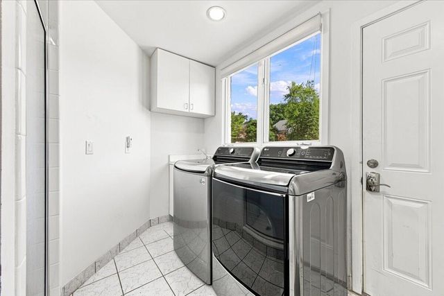 6122 Trailwood Lane, West Bloomfield, MI 48322