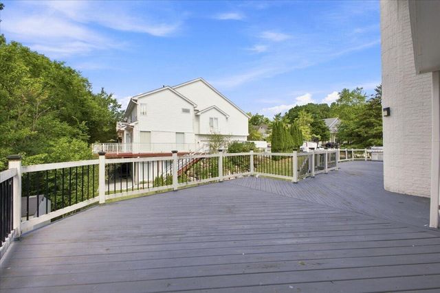 6122 Trailwood Lane, West Bloomfield, MI 48322