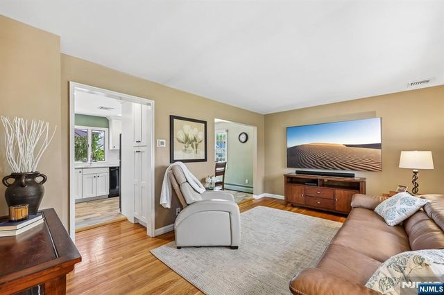 488 Dorchester Road, Ridgewood, NJ 07450