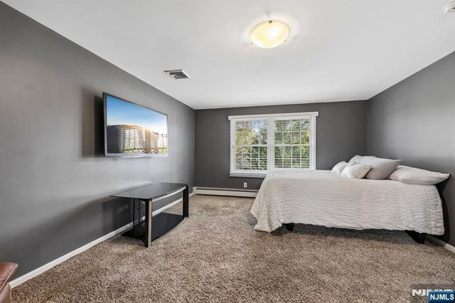 488 Dorchester Road, Ridgewood, NJ 07450