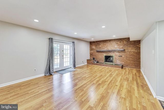 8403 POSTOAK RD, Potomac, MD 20854
