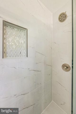 8403 POSTOAK RD, Potomac, MD 20854