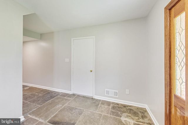 8403 POSTOAK RD, Potomac, MD 20854