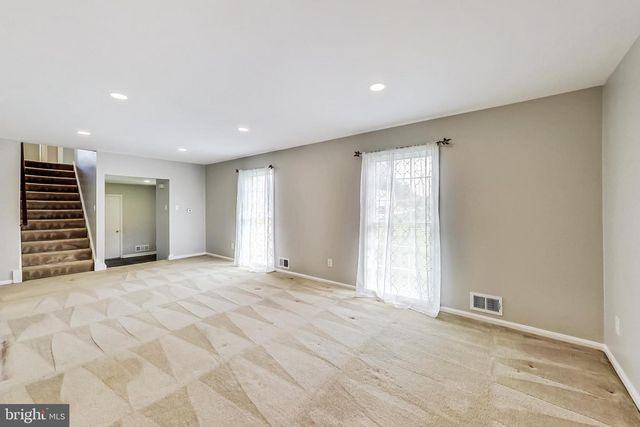 8403 POSTOAK RD, Potomac, MD 20854