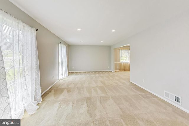 8403 POSTOAK RD, Potomac, MD 20854