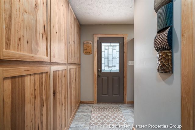 8482 S Cypress Avenue, Newaygo, MI 49337