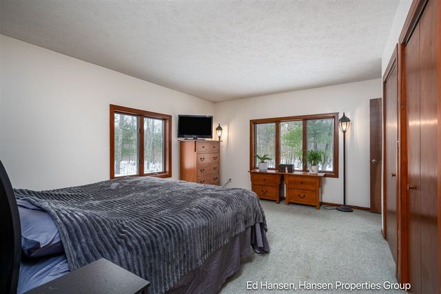 8482 S Cypress Avenue, Newaygo, MI 49337