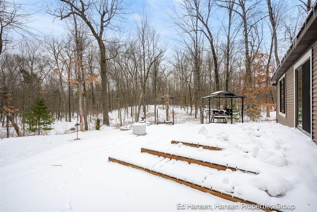 8482 S Cypress Avenue, Newaygo, MI 49337