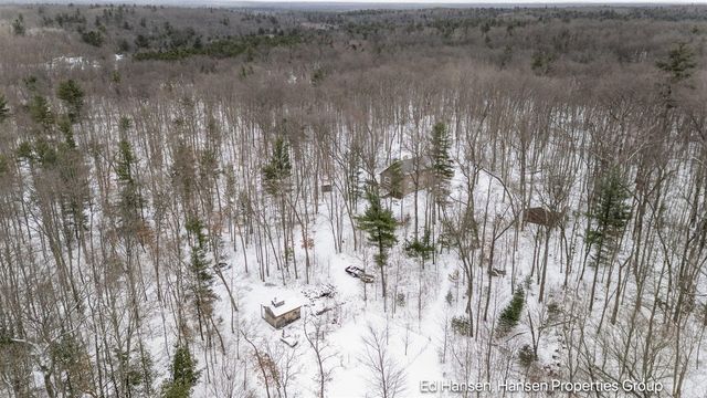 8482 S Cypress Avenue, Newaygo, MI 49337