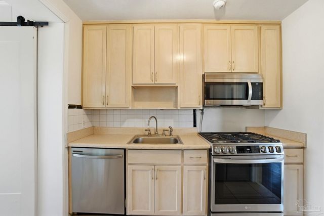 1715 E Hatton St, Pensacola, FL 32503