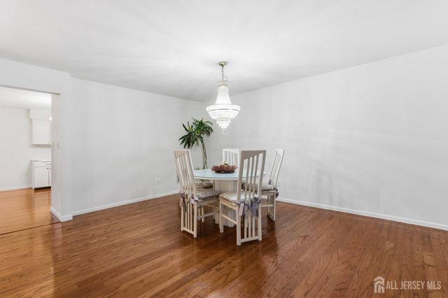 4807 Stonehedge Road, Edison, NJ 08820