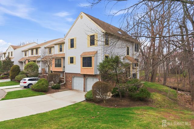 4807 Stonehedge Road, Edison, NJ 08820
