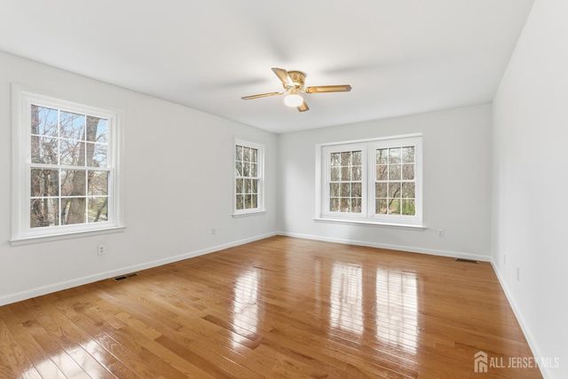 4807 Stonehedge Road, Edison, NJ 08820