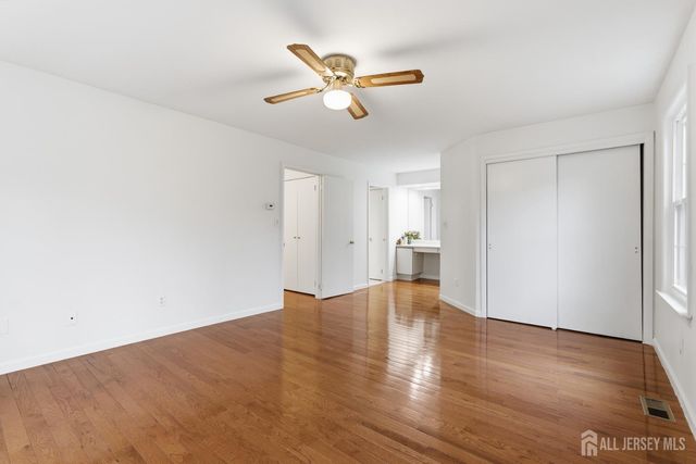 4807 Stonehedge Road, Edison, NJ 08820