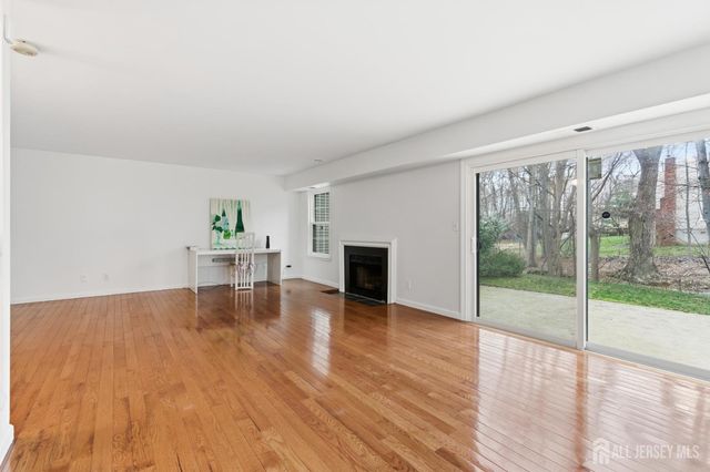 4807 Stonehedge Road, Edison, NJ 08820