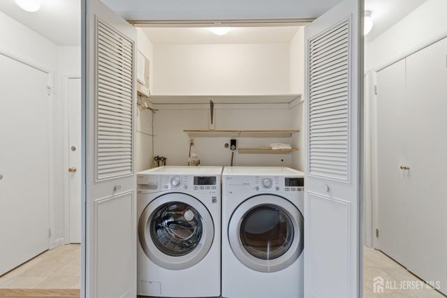 4807 Stonehedge Road, Edison, NJ 08820