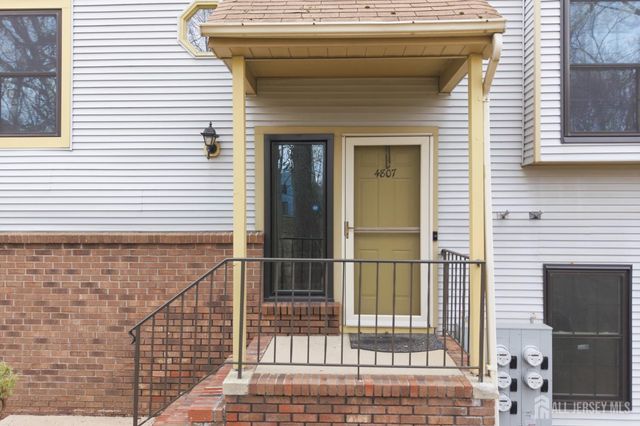 4807 Stonehedge Road, Edison, NJ 08820