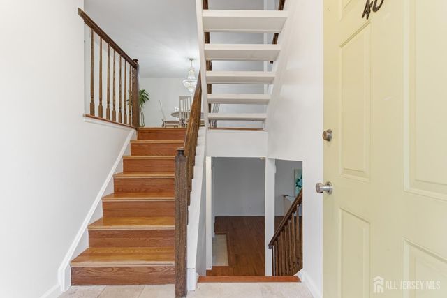 4807 Stonehedge Road, Edison, NJ 08820