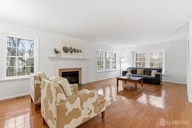 4807 Stonehedge Road, Edison, NJ 08820