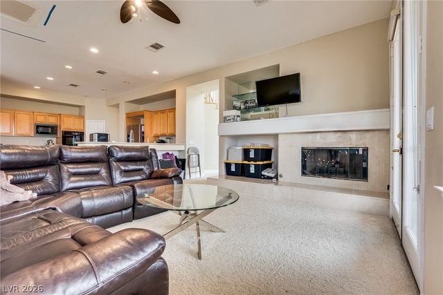 709 Sir James Bridge Way, Las Vegas, NV 89145
