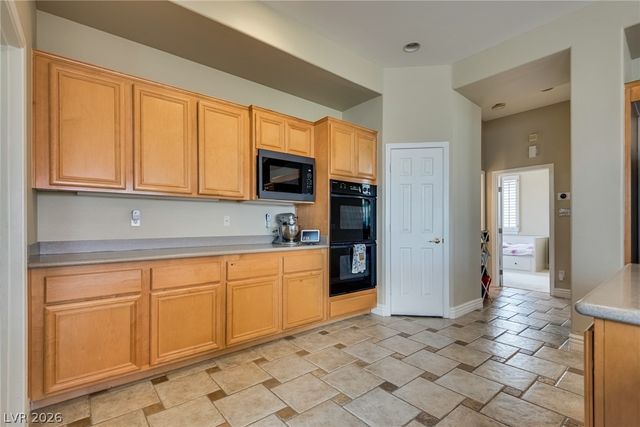 709 Sir James Bridge Way, Las Vegas, NV 89145
