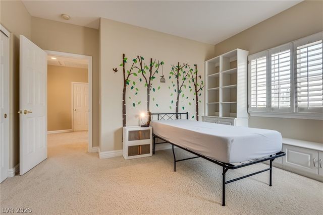 709 Sir James Bridge Way, Las Vegas, NV 89145