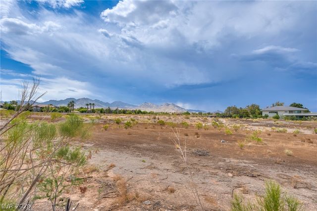 709 Sir James Bridge Way, Las Vegas, NV 89145